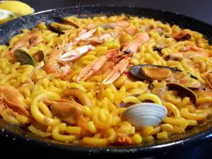 Seafood Fideua