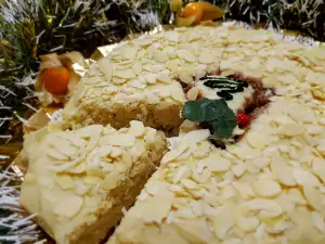 Fine Almond Cake for Christmas