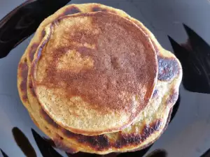 Gluten-Free Fitness Pancakes with Banana and Coconut