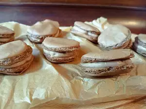 French Macarons with Mascarpone Cream