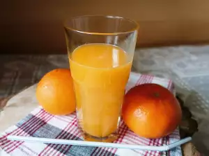 Fresh Orange and Tangerine Juice