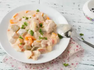 Chicken with White Sauce