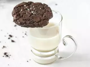 Vegan Chocolate Fudge Cookies