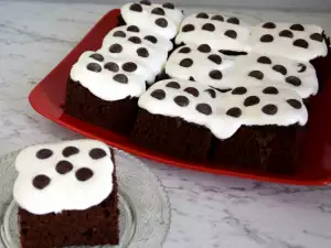 Fudge with White Glaze