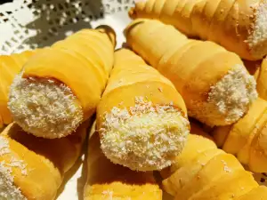 Cones with Coconut Cream