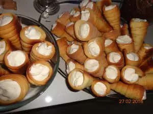 Creamy Cheese Cones