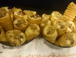 Cones with Homemade Cream