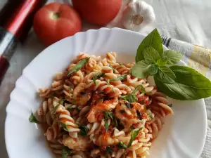 Pasta with Mozzarella and Tomatoes