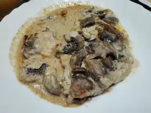 Pork Steaks with Mushrooms and Cream