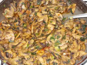 Stewed Mushrooms with Onions and Butter