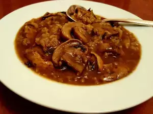 Mushrooms with Rice and Tomatoes