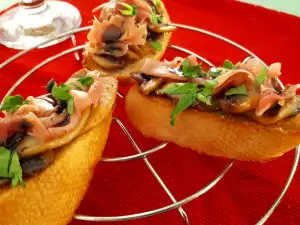 Bruschettas with Mushrooms and Prosciutto