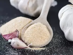 How to Make Powdered Garlic