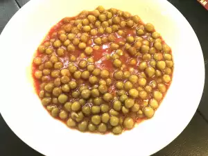 Peas with Tomatoes Garnish