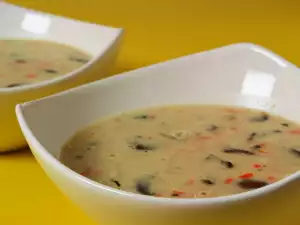 Cream Soup with Potatoes and Mushrooms