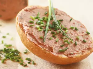 Homemade Garlic Pâté