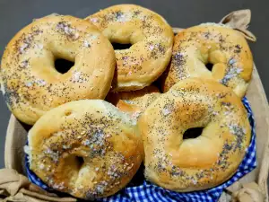 Poppy Seed Pretzels