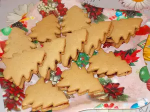 Ginger Christmas Tree Cookies