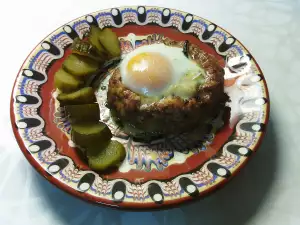 Minced Meat Nests with Egg