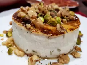 Baked Fresh Goat Cheese with Honey and Nuts