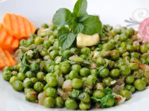 Stewed Peas in Butter