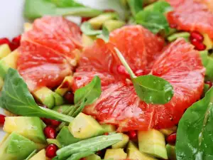 Avocado and Grapefruit Salad