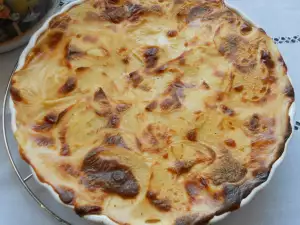 Potatoes au Gratin with Cheese and Cream