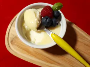 Semolina Pudding with Cream