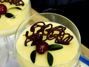 Vanilla Pudding with Semolina and Chocolate