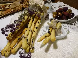 Cracker Sticks with Olives and Sesame Seeds