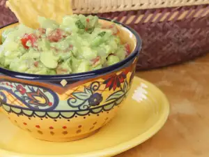 The Secret Ingredients to Real Mexican Guacamole