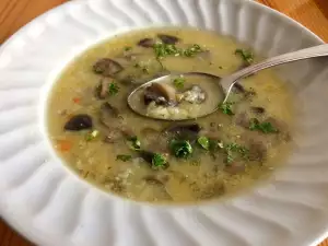 Mushroom Soup with Rice and Thickener