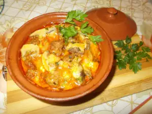 Tasty Clay Pot Dish with Mince