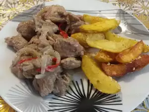 Pan-Fried Pork Bites with Onions and Peppers