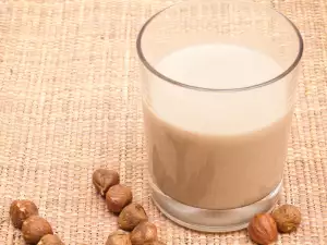 How to Make Hazelnut Milk