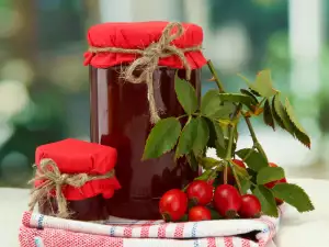 How to Make Rosehip Marmalade