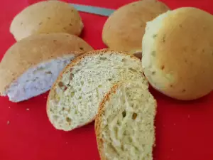 Bread Rolls with Chives and Olives