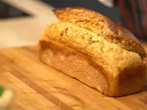 Bread with Tomatoes and Oregano