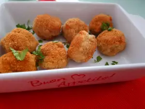 Traditional Spanish Meatballs Albondigas