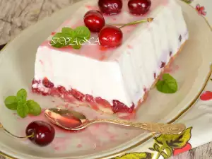 Jellied Dessert with Yoghurt and Cherries