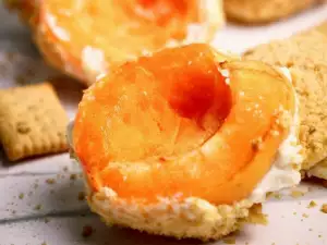 Apricots with Protein Cream