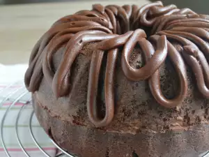 Cocoa Cake with Chocolate Ganache