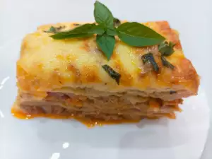 Cannelloni with Minced Meat and Béchamel Sauce