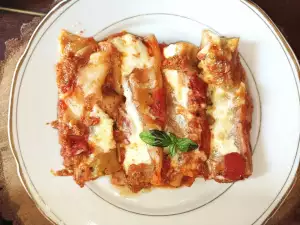 Oven-Baked Cannelloni with Minced Meat