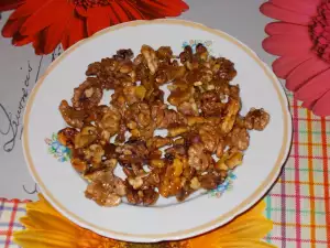 Caramelized Walnuts