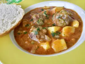 Potato Stew with Meatballs