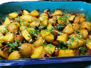 Arabic-Style Golden Baked Potatoes with Mushrooms