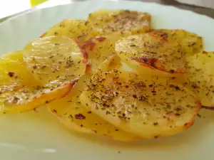 Potatoes with Thyme and Oregano