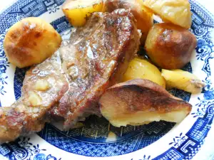 Oven-Baked Potatoes with Pork