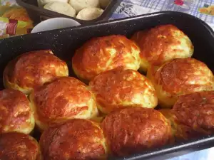 Fluffy Homemade Cheese Buns